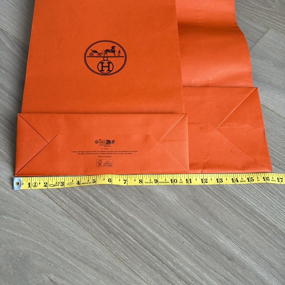 Hermes shopping gift orange bags 2 different sizes like new - Picture 10 of 11